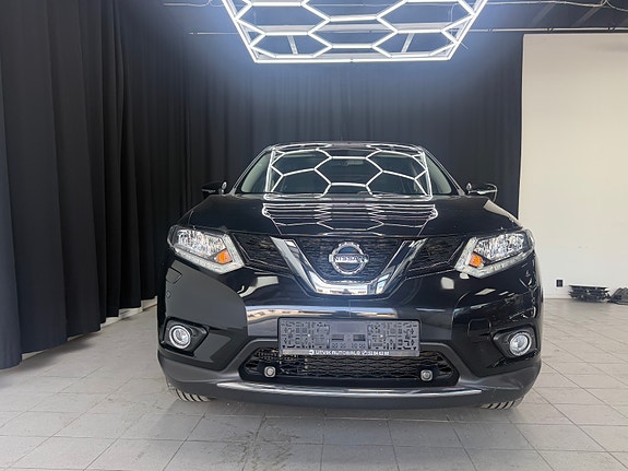 Nissan X-Trail 3 of 5