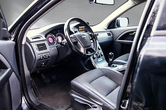 Volvo XC70 5 of 5