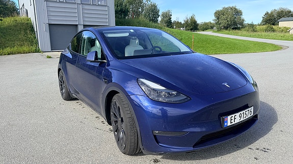 Tesla Model Y 2 of 16