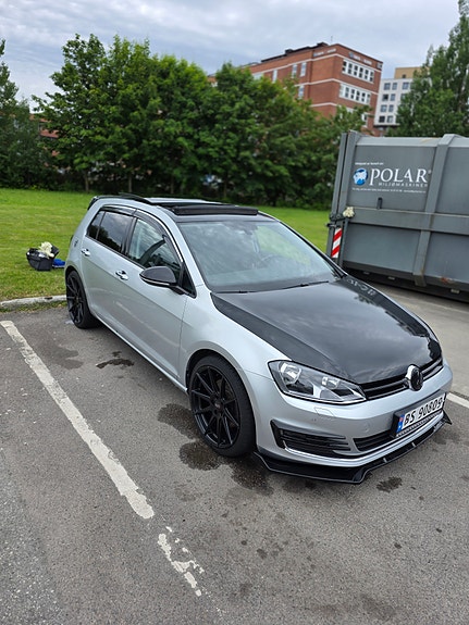 Volkswagen Golf VII 4 of 5