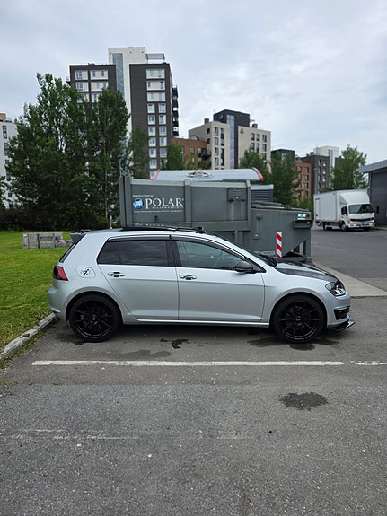 Volkswagen Golf VII 5 of 5
