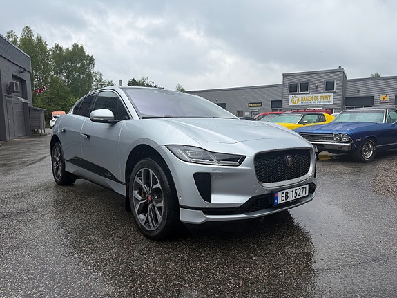 Jaguar I-PACE 4 of 5