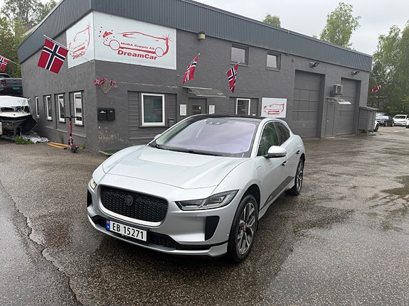Jaguar I-PACE 2 of 5