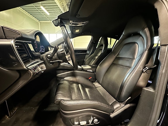Porsche Panamera 22 of 30