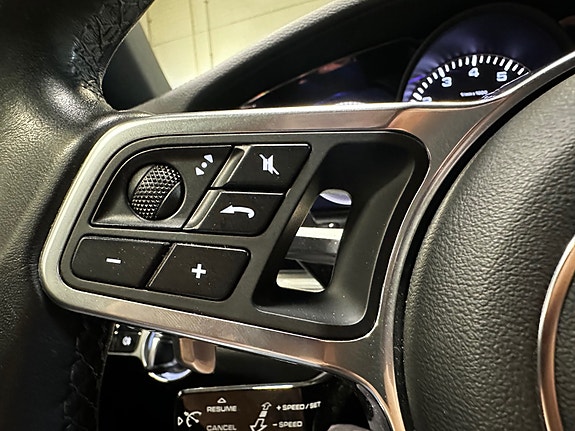 Porsche Panamera 14 of 30