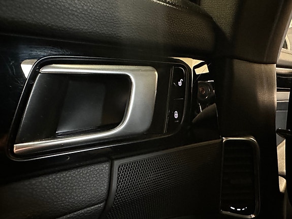 Porsche Panamera 26 of 30