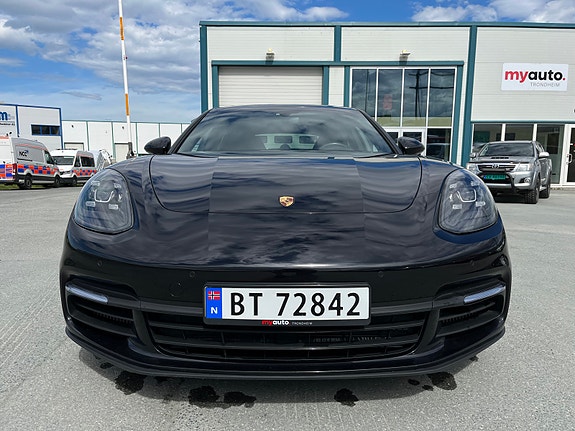 Porsche Panamera 8 of 30