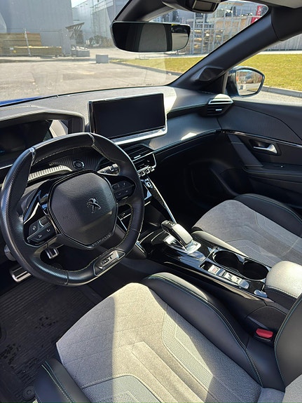 Peugeot 208 6 of 10