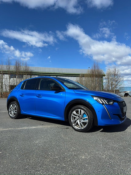 Peugeot 208 4 of 10