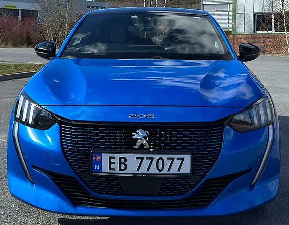 Peugeot 208 2 of 10