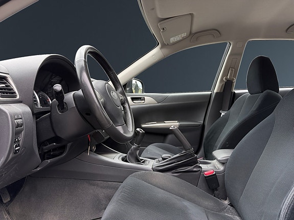 Subaru Impreza 9 of 9