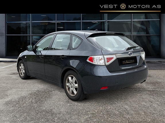 Subaru Impreza 6 of 9