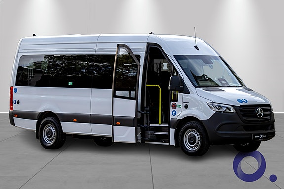 Mercedes-Benz eSprinter minibuss 17 seter 2 of 5