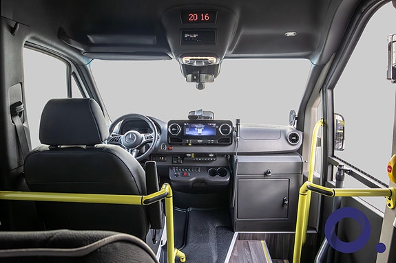 Mercedes-Benz eSprinter minibuss 17 seter 5 of 5