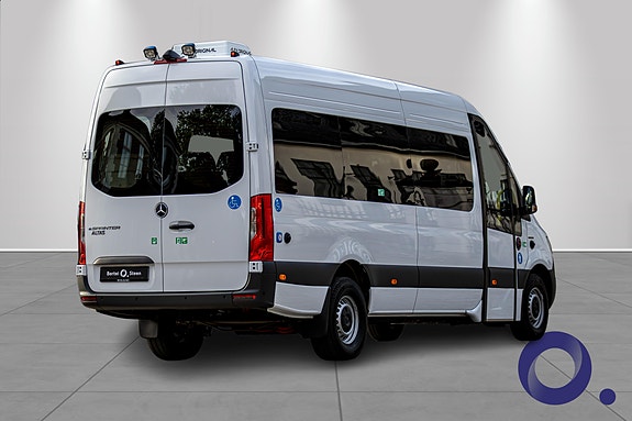 Mercedes-Benz eSprinter minibuss 17 seter 3 of 5