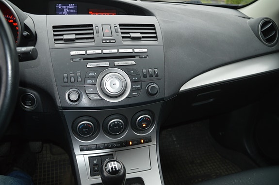 Mazda 3 11 of 15