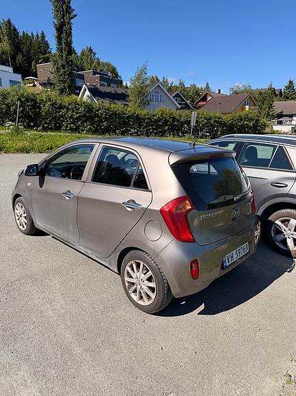 Kia Picanto 3 of 5
