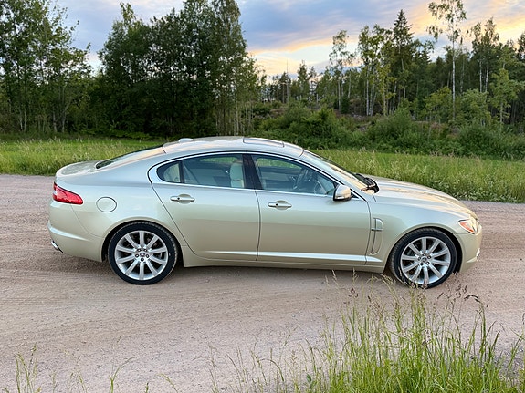 Jaguar XF 5 of 5