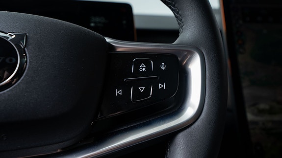 Volvo ES90 15 of 30