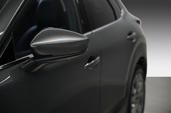 Mazda CX-30 4 of 5