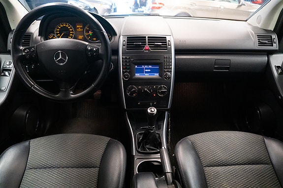 Mercedes-Benz A160 17 of 30