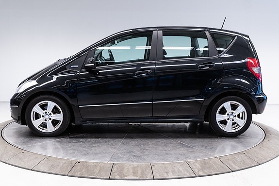 Mercedes-Benz A160 2 of 5