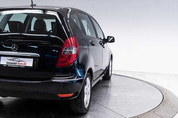 Mercedes-Benz A160 8 of 30