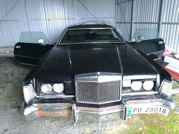 Lincoln Continental 2 of 20