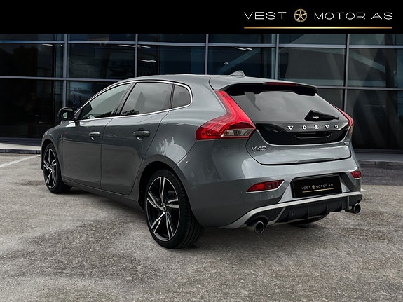 Volvo V40 5 of 5