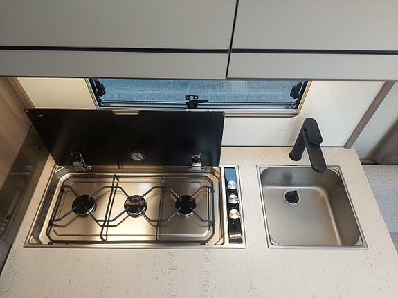 KABE ESTATE 470 XL 19 of 30