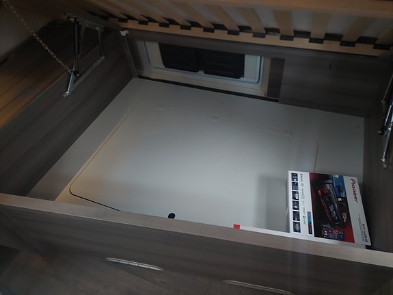 KABE ESTATE 470 XL 27 of 30