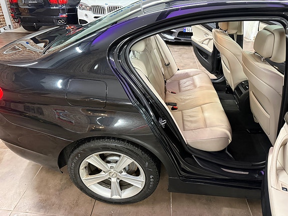 BMW 520d 27 of 30