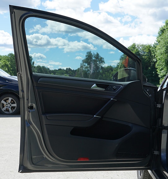 Volkswagen e-Golf VII 22 of 30