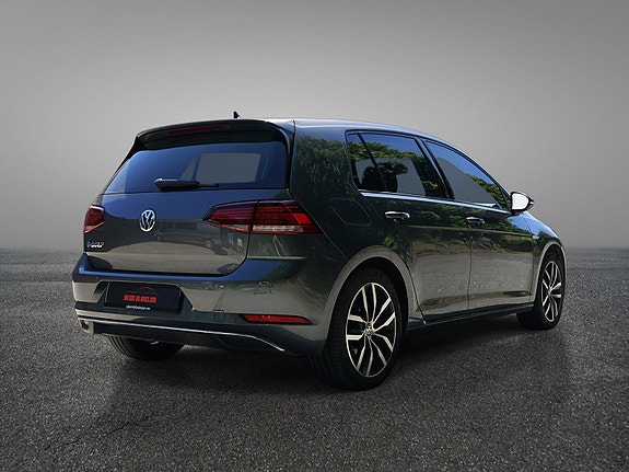 Volkswagen e-Golf VII 9 of 30