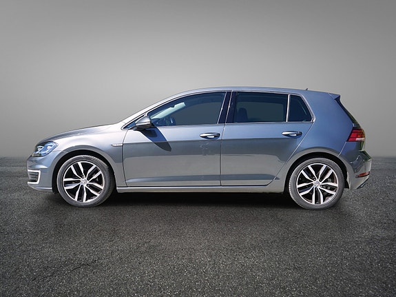 Volkswagen e-Golf VII 6 of 30