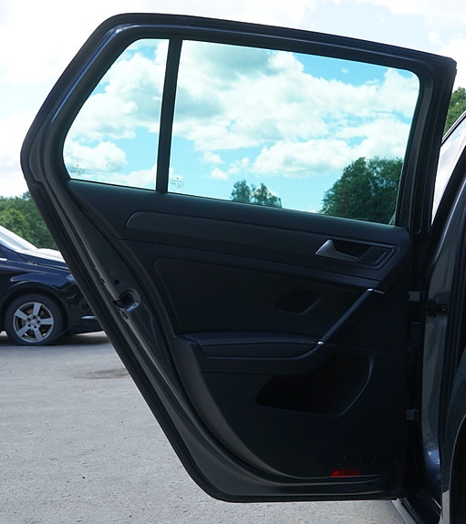 Volkswagen e-Golf VII 24 of 30