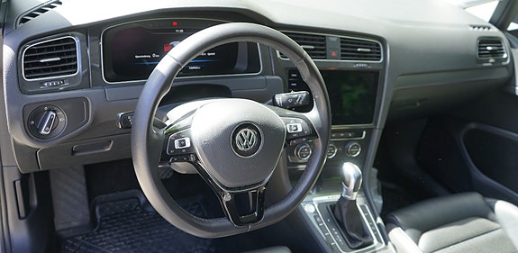 Volkswagen e-Golf VII 20 of 30