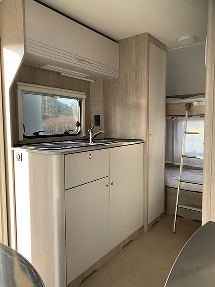 Bürstner Premio Life 415 TK 19 of 25