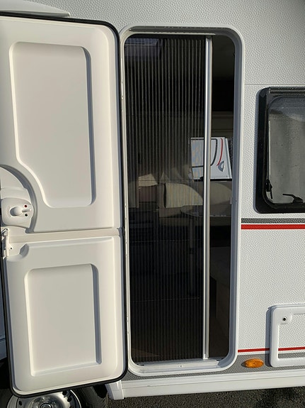 Bürstner Premio Life 415 TK 6 of 25