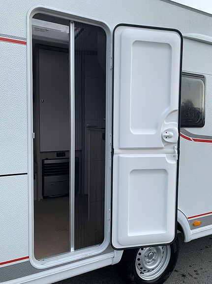 Bürstner Premio Life 430 TS 8 of 25