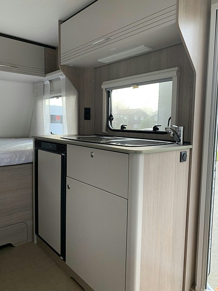 Bürstner Premio Life 430 TS 18 of 25