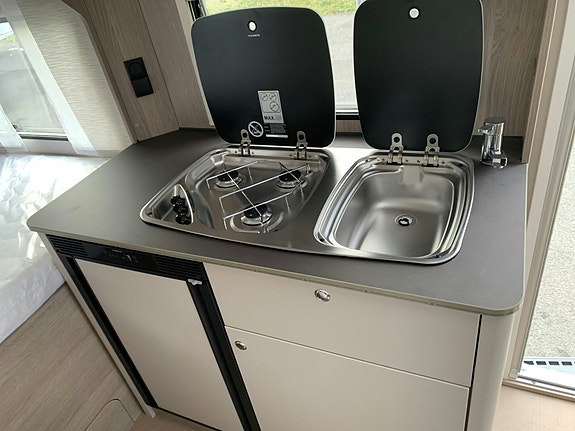 Bürstner Premio Life 430 TS 19 of 25