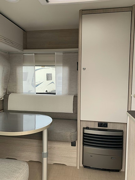 Bürstner Premio Life 430 TS 10 of 25