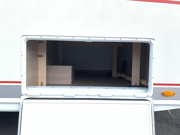 Bürstner Premio Life 430 TS 7 of 25