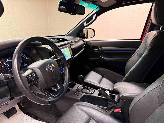 Toyota HiLux 8 of 21