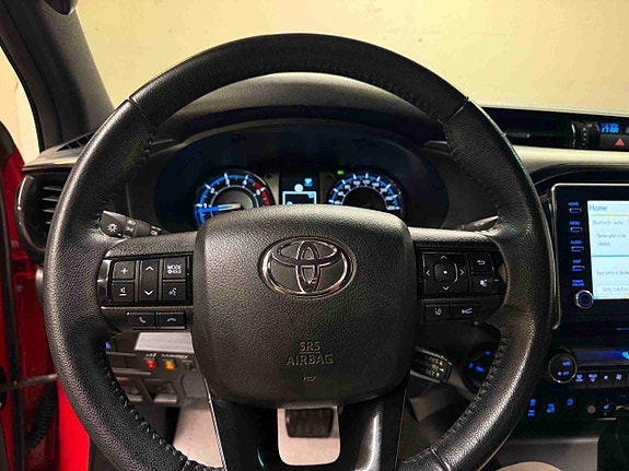 Toyota HiLux 12 of 21