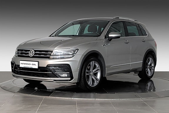 Volkswagen Tiguan 3 of 5