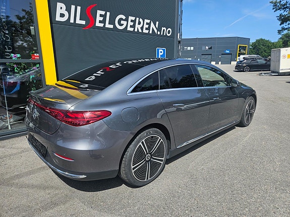 Mercedes-Benz EQE350+ 4 of 5