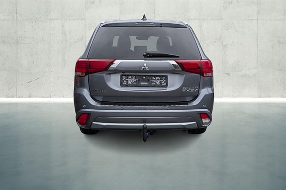 Mitsubishi Outlander 4 of 5