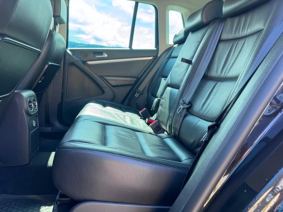 Volkswagen Tiguan 13 of 23
